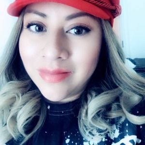 Meet your Posher, Claudia